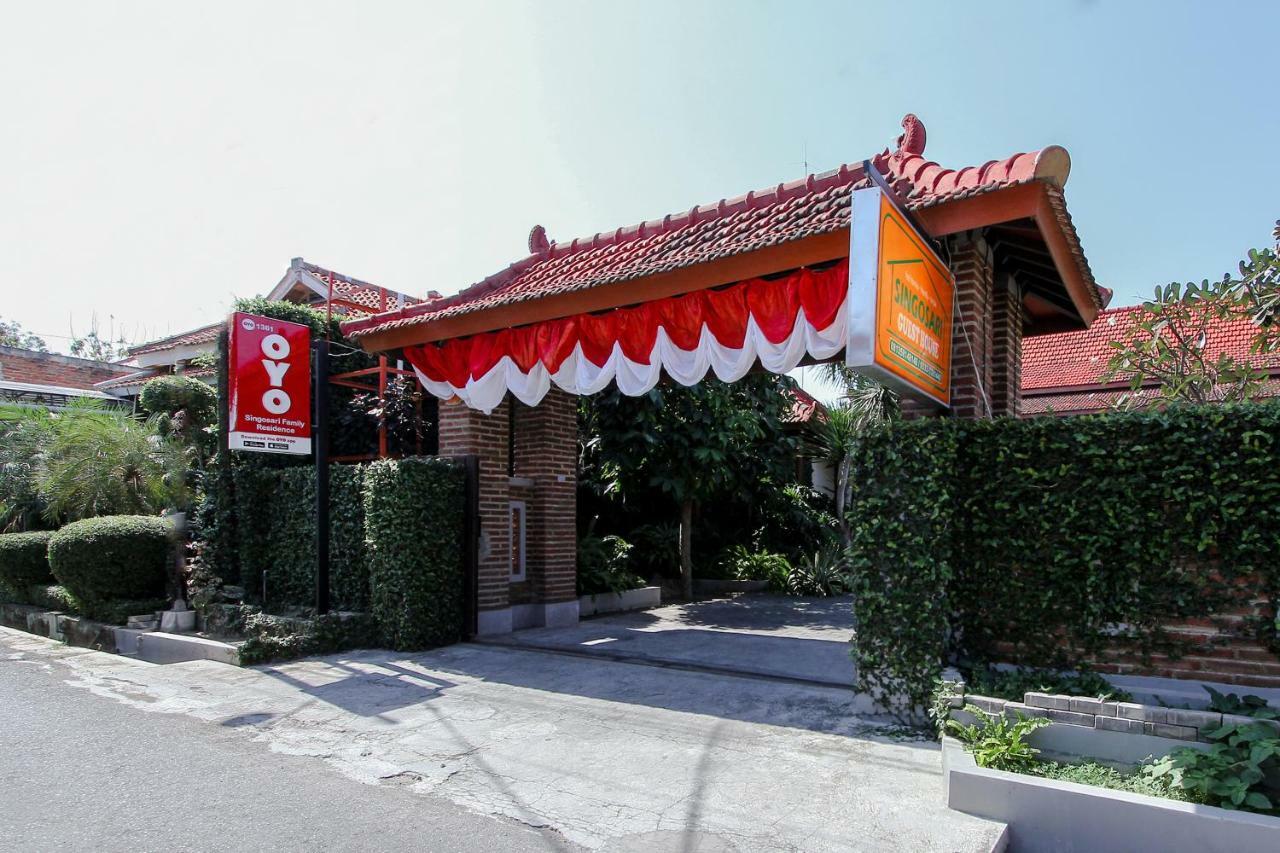 Oyo 1361 Singosari Family Residence Banyuwangi  Eksteriør bilde