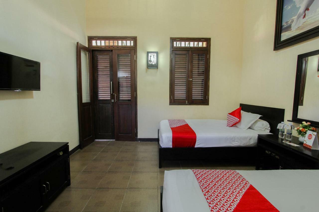 Oyo 1361 Singosari Family Residence Banyuwangi  Eksteriør bilde