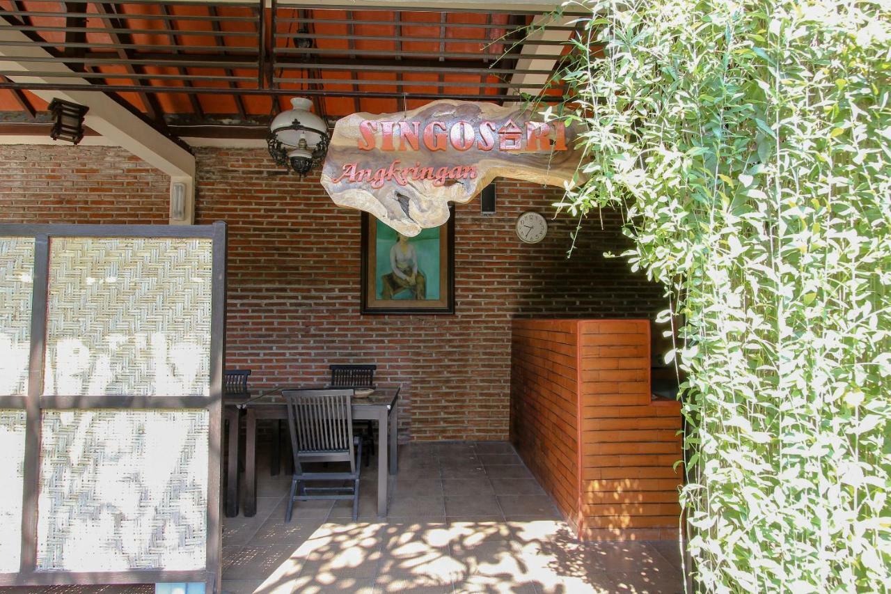 Oyo 1361 Singosari Family Residence Banyuwangi  Eksteriør bilde